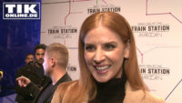 Marc Cain Fashion Show – „Suits“-Star Sarah Rafferty lüftet Beaty-Geheimnis!