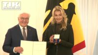 Franziska van Almsick mit Bundesverdienstkreuz geehrt – Deshalb ist sie stolz auf unser Land