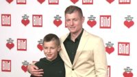 Stars feiern „Ein Herz für Kinder“ – Toni Kroos mit Sohn, Familie Pooth komplett, Christian Lindner mit schwangerer Frau