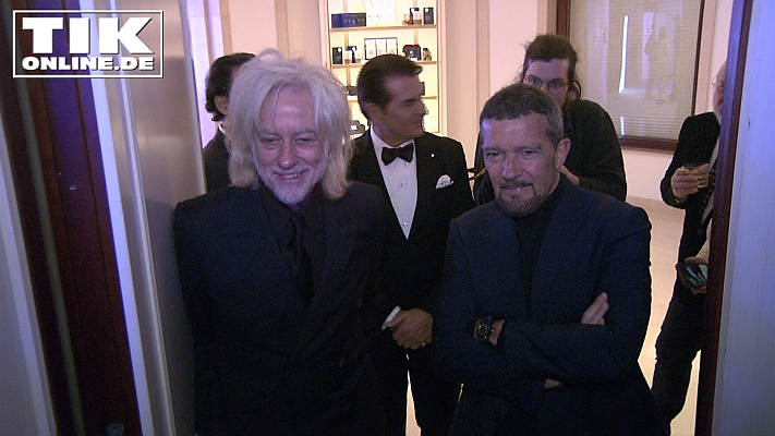 Antonio Banderas und Bob Geldof auf Friedensmission in Berlin