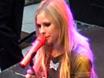 Avril Lavigne: Verkauft sich an Fans!