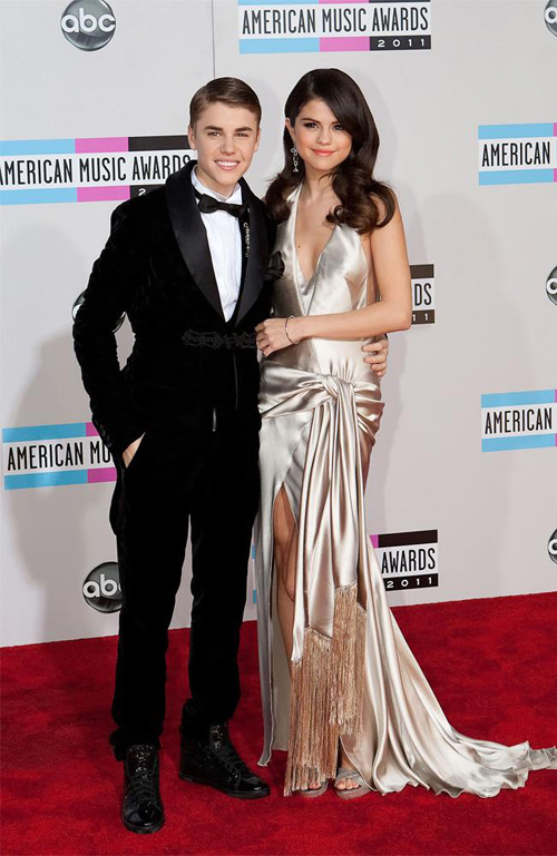 Justin Bieber mit On-Off Freundin Selena Gomez bei den American Music Awards 2011